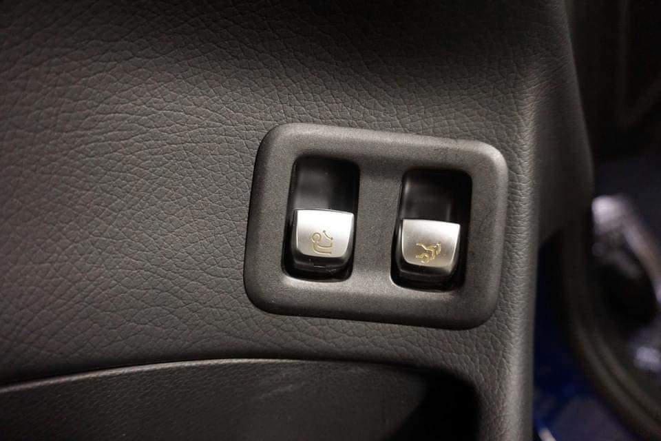 Mercedes-Benz GLC 350e – Image 19