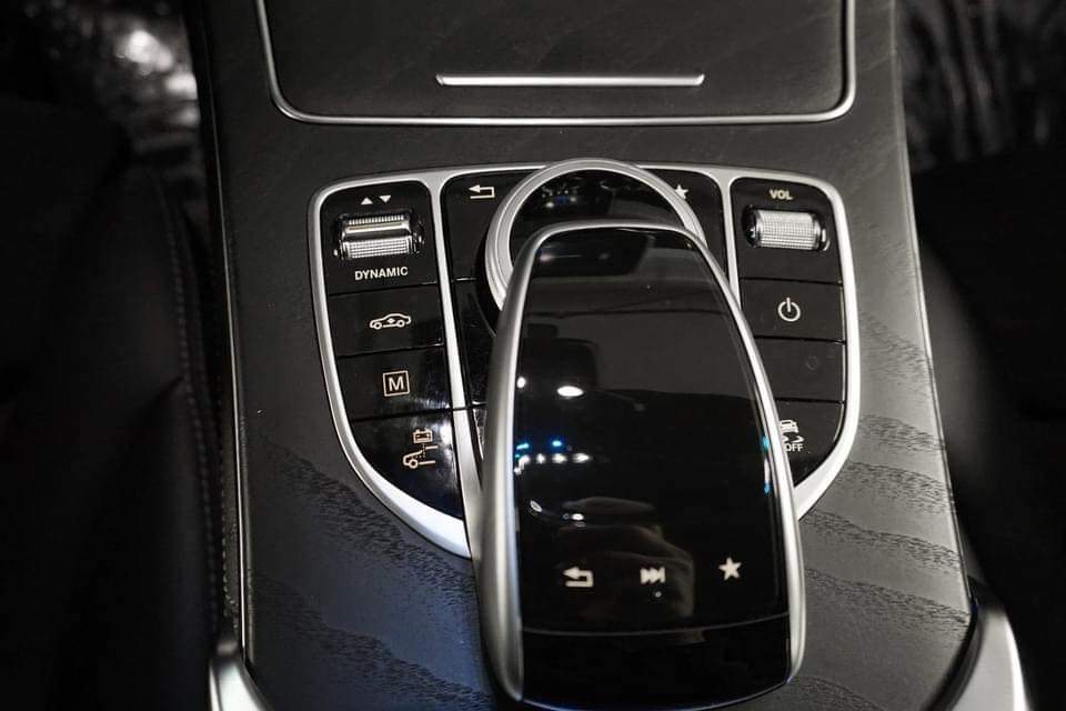 Mercedes-Benz GLC 350e – Image 22