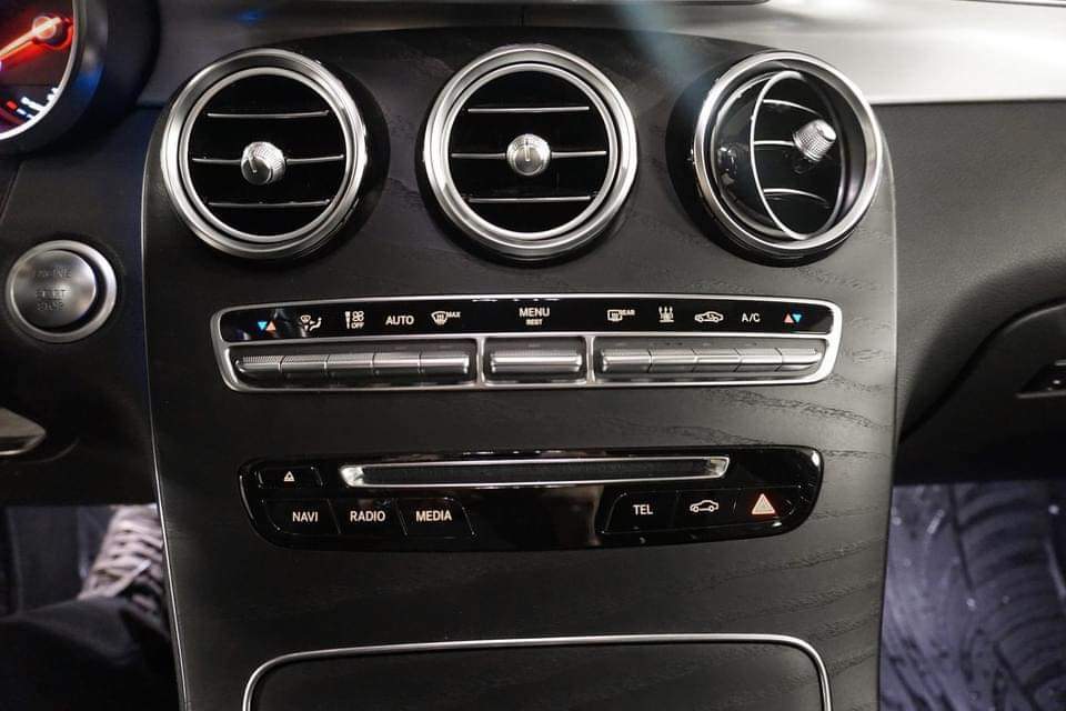 Mercedes-Benz GLC 350e – Image 23