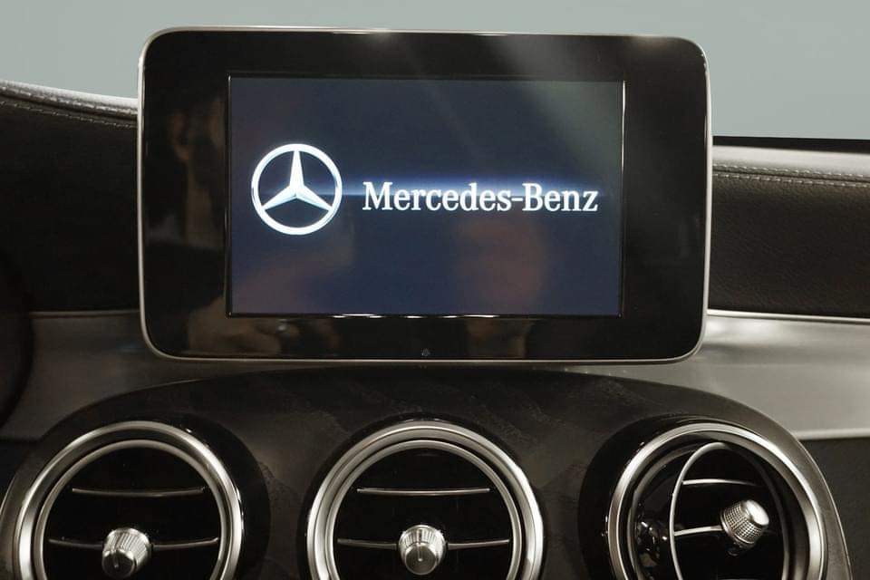 Mercedes-Benz GLC 350e – Image 28