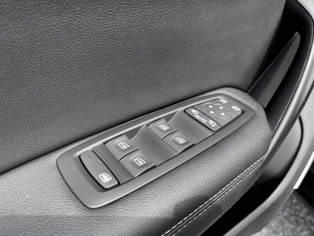 Renault Mégane – Image 28