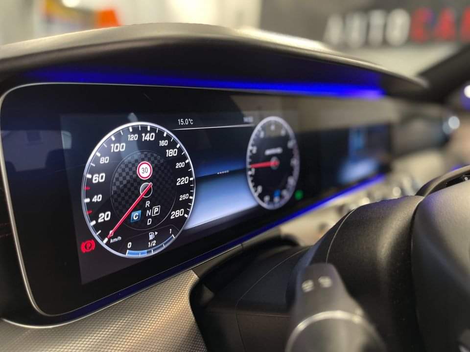 Mercedes-Benz Classe E BRABUS – Image 15