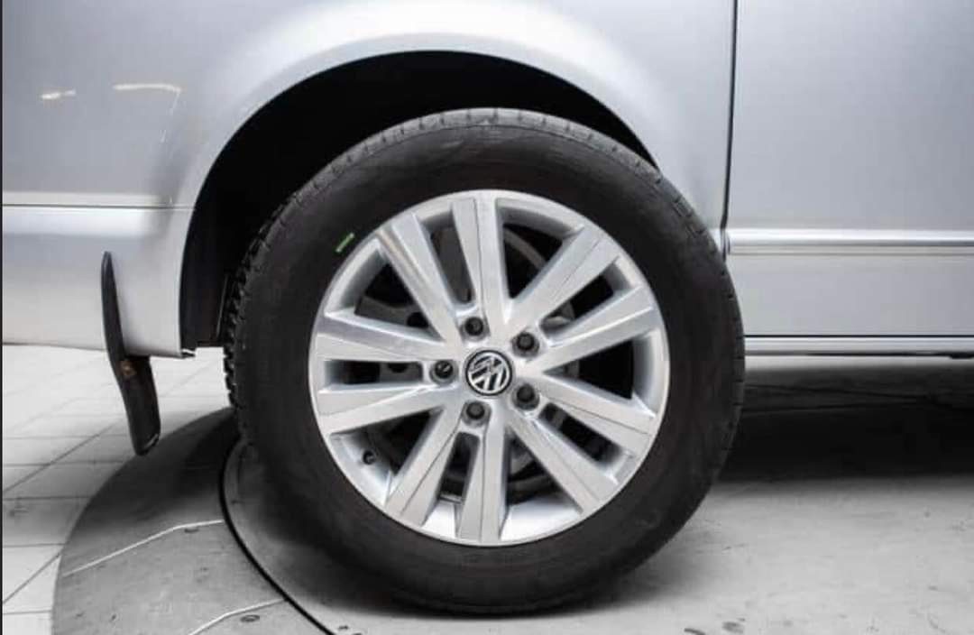 Volkswagen Caravelle – Image 11