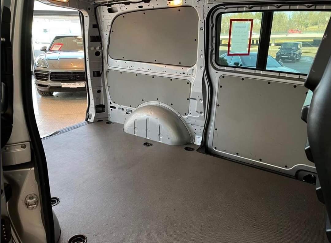 Mercedes-Benz Vito 7G-Tronic – Image 12