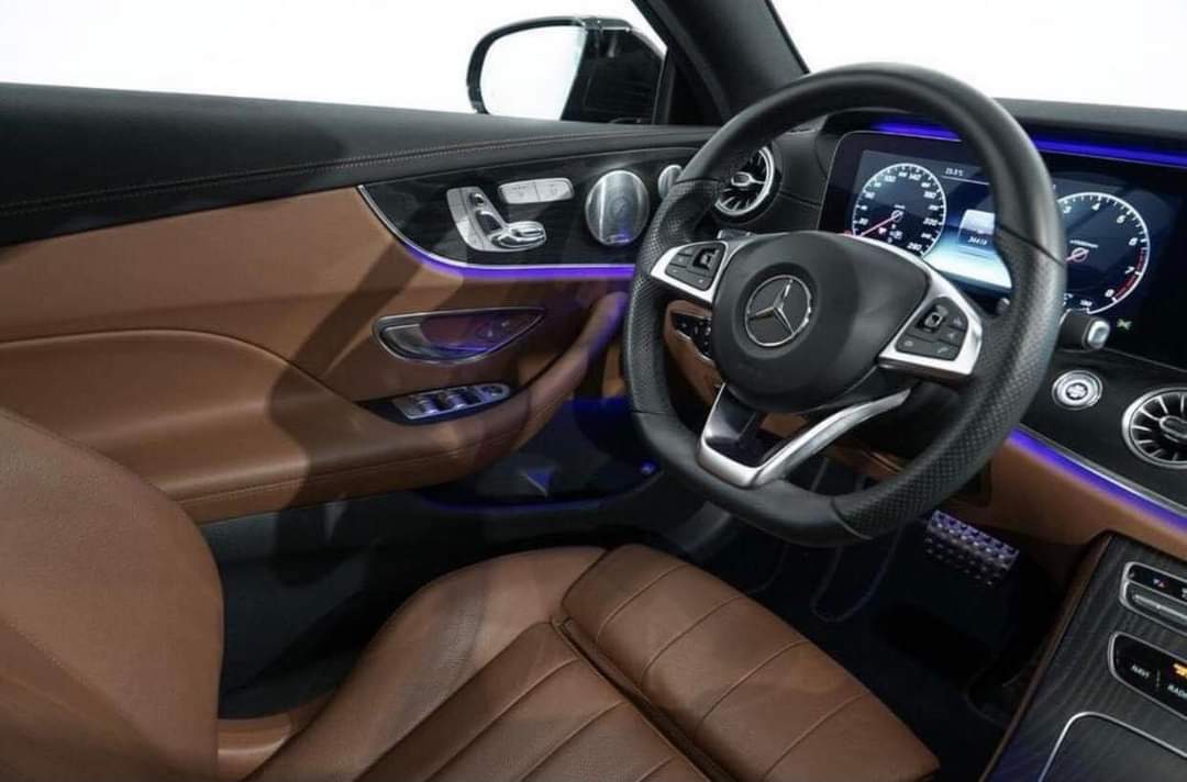 Mercedes-Benz E-Classe 200 Coupé AMG – Image 13