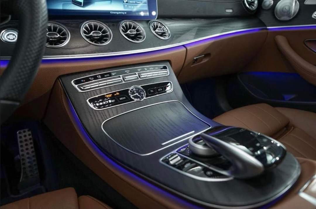 Mercedes-Benz E-Classe 200 Coupé AMG – Image 14