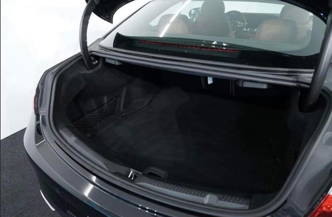 Mercedes-Benz E-Classe 200 Coupé AMG – Image 24