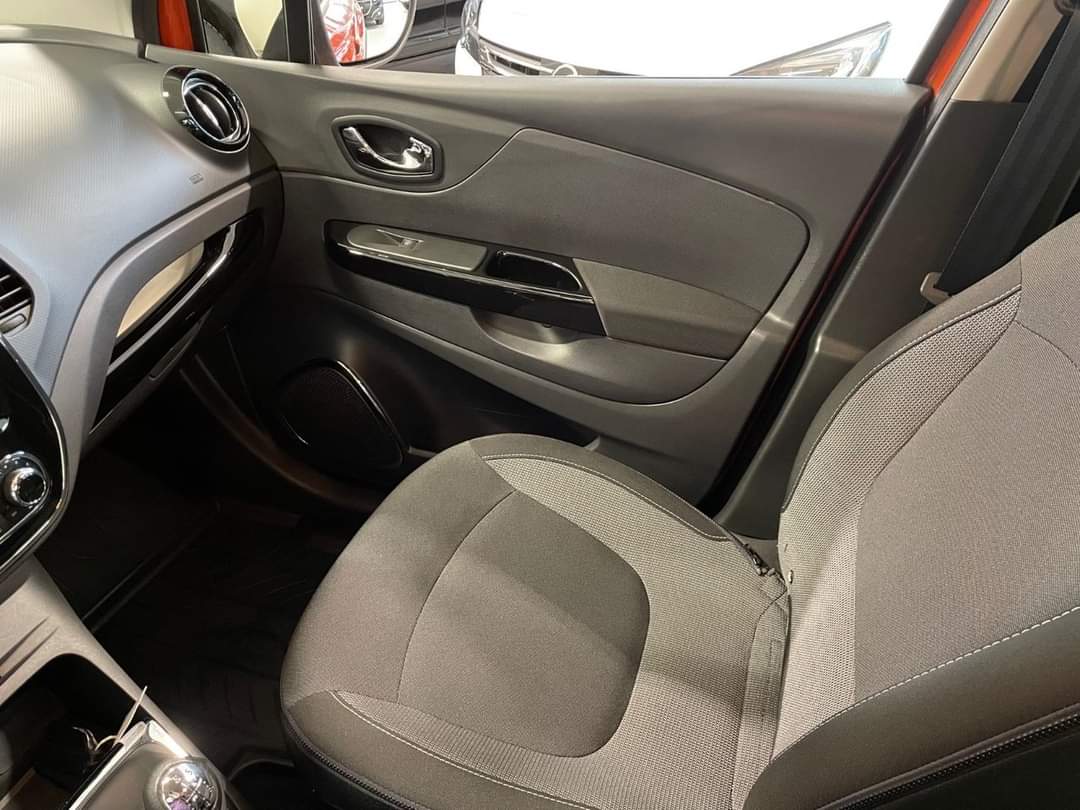 Renault Captur TCe 90 – Image 10