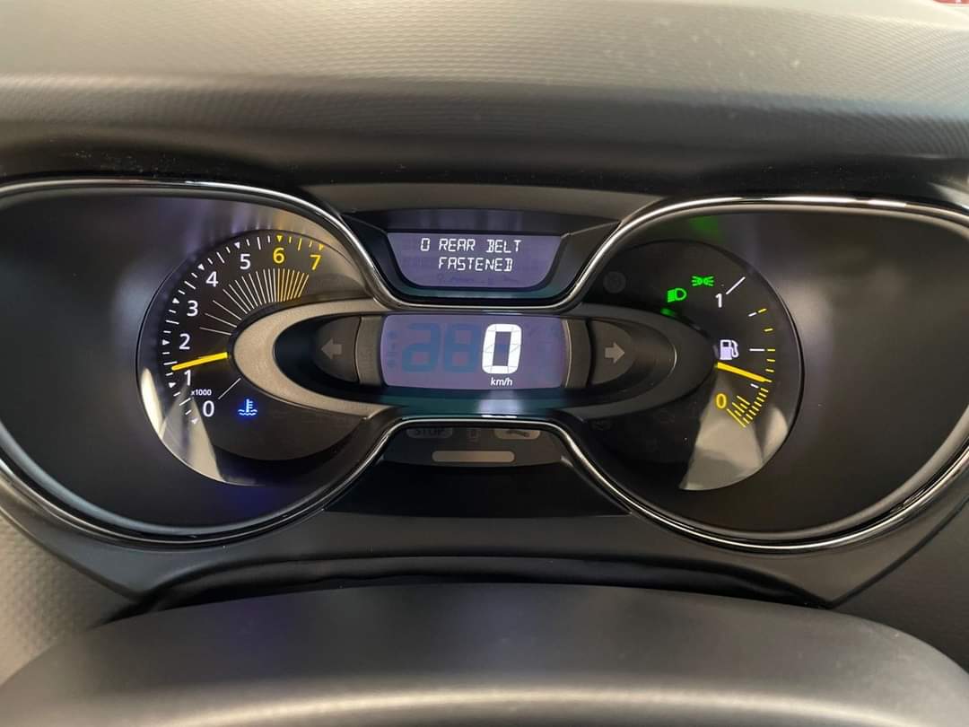 Renault Captur TCe 90 – Image 14