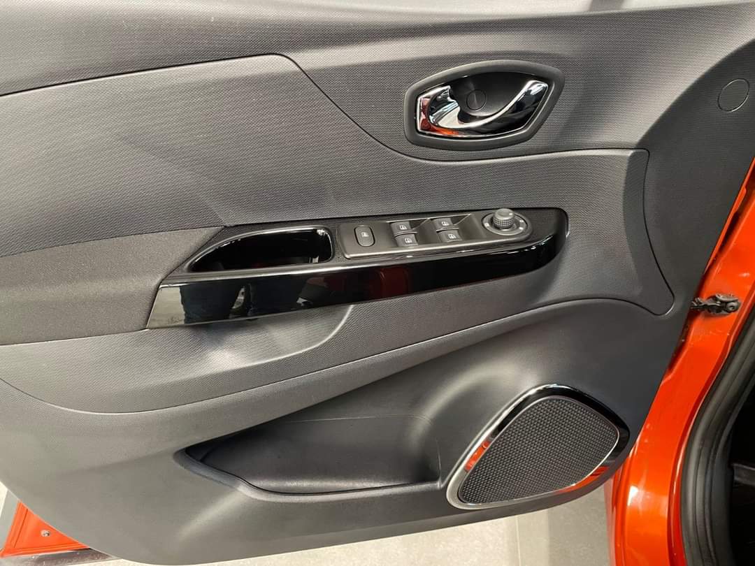 Renault Captur TCe 90 – Image 24