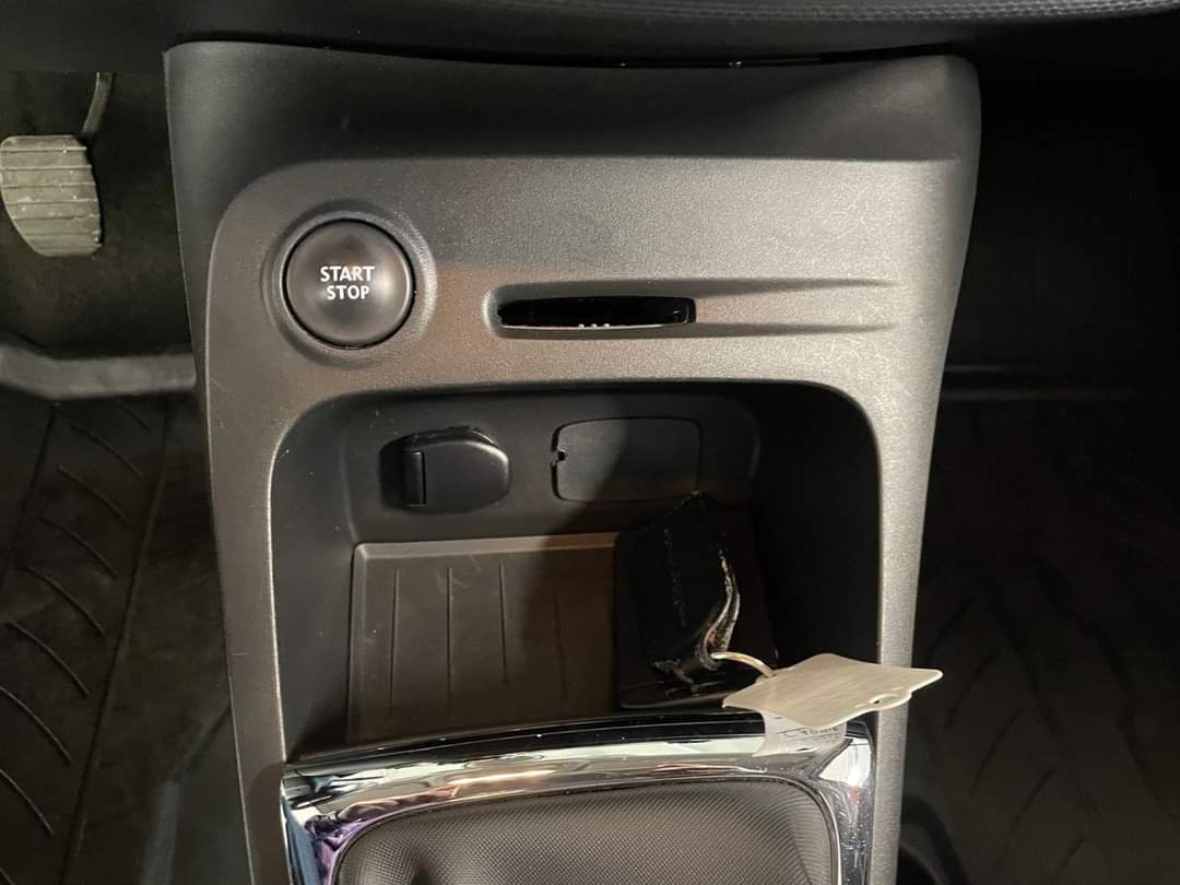 Renault Captur TCe 90 – Image 28