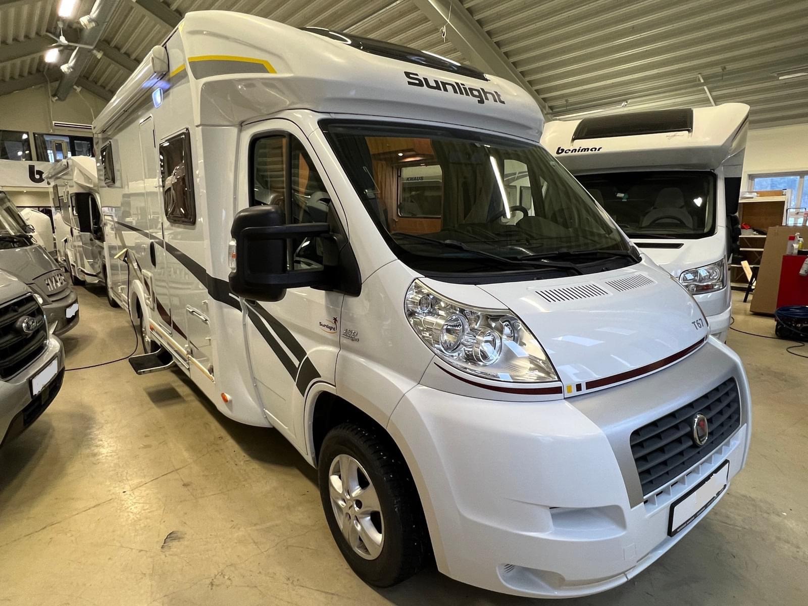 Camping-car Sunlight T67 148 ch. Distributeur automatique.