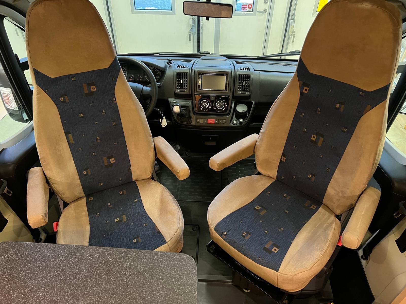 Camping-car Sunlight T67 148 ch. Distributeur automatique. – Image 7