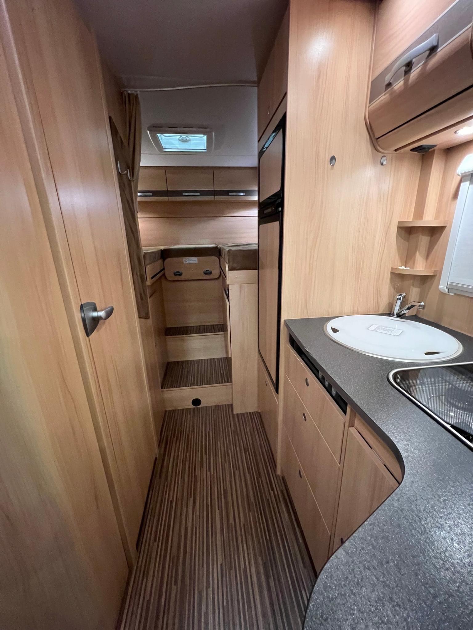 Camping-car Sunlight T67 148 ch. Distributeur automatique. – Image 19