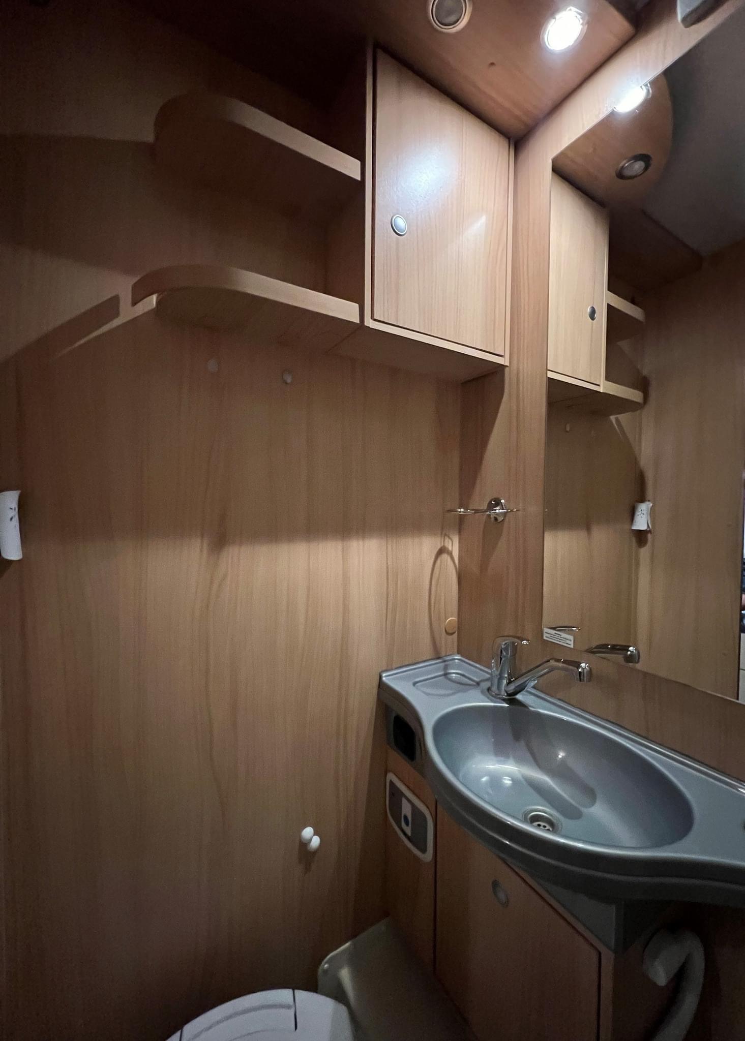 Camping-car Sunlight T67 148 ch. Distributeur automatique. – Image 33