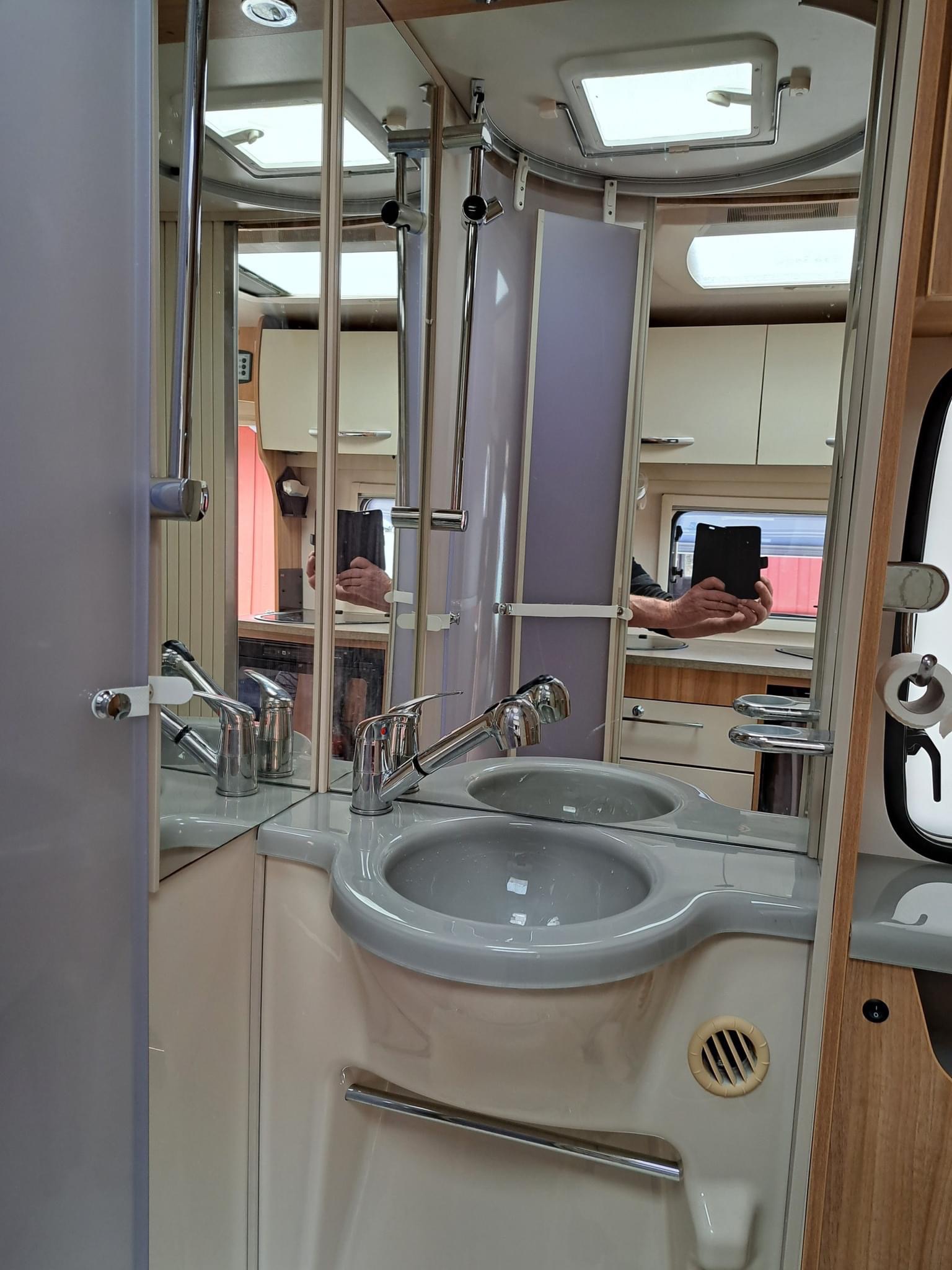 Camping-car Challenger Genesis 68 – Image 21