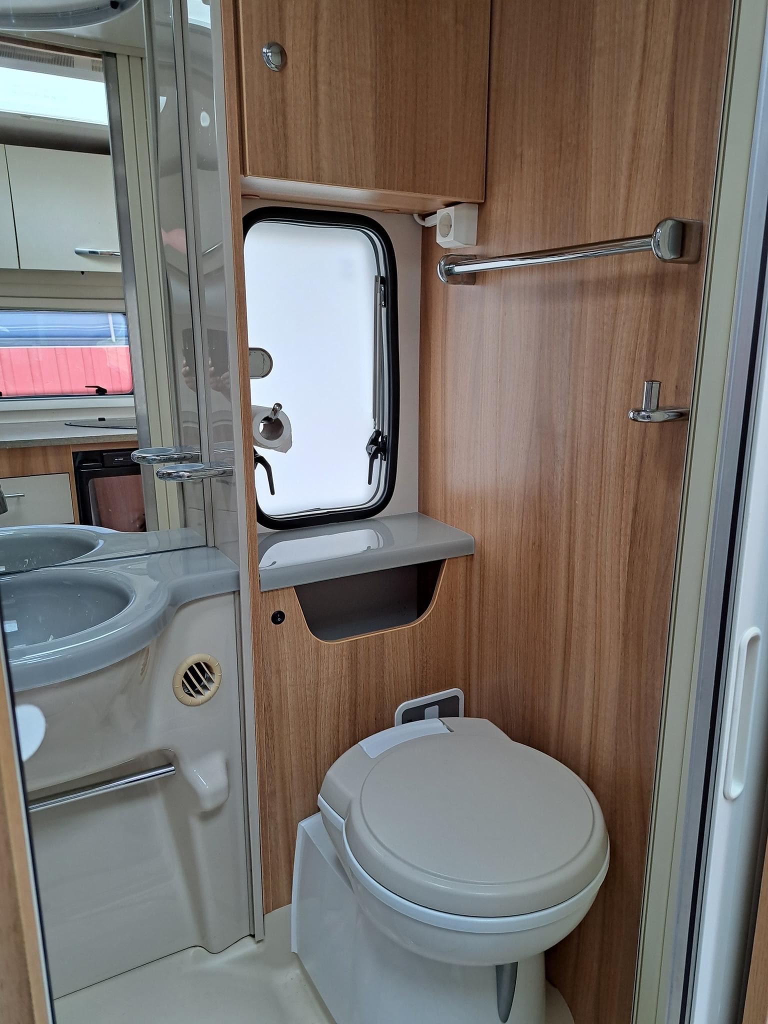 Camping-car Challenger Genesis 68 – Image 22