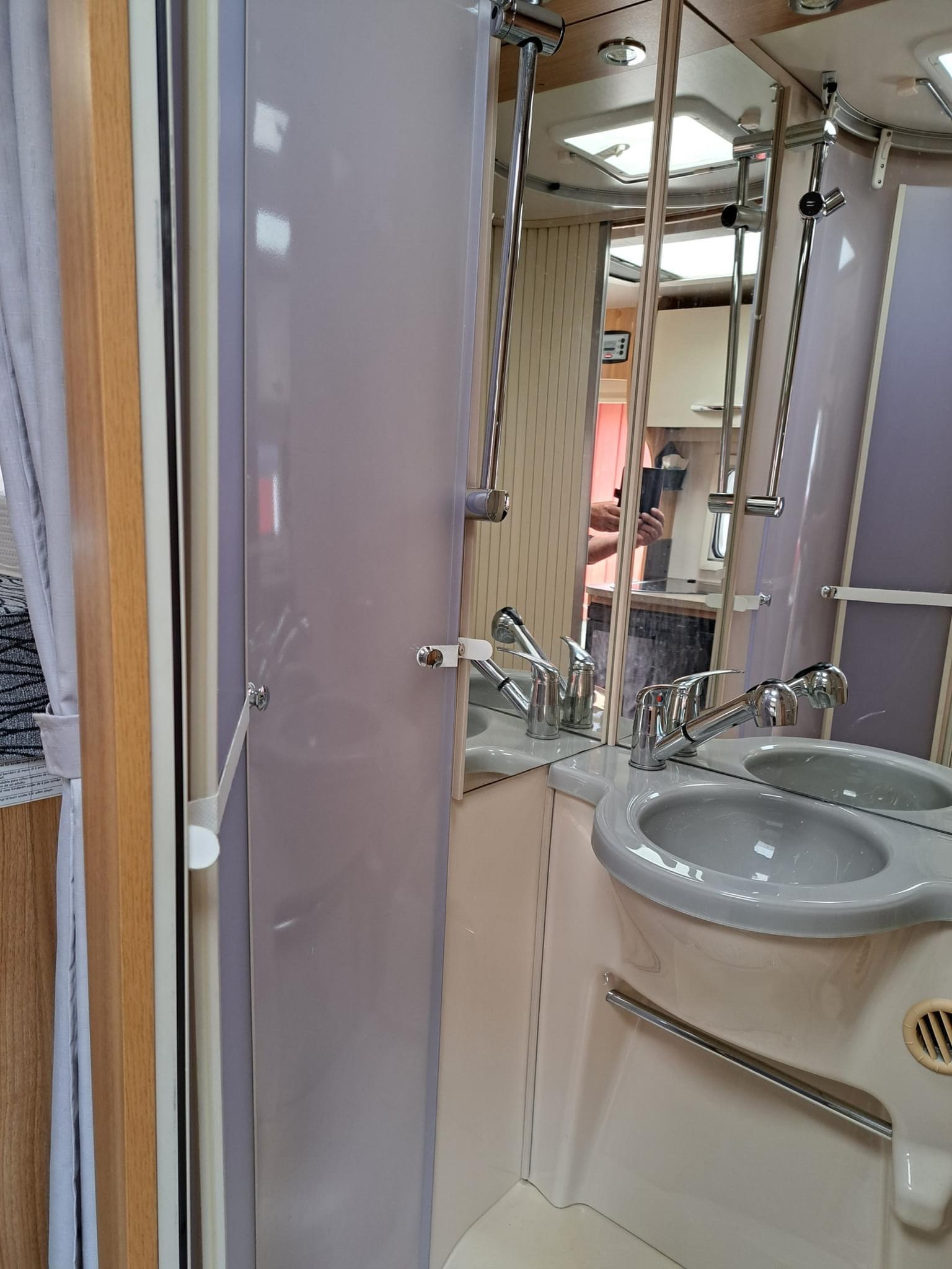 Camping-car Challenger Genesis 68 – Image 23