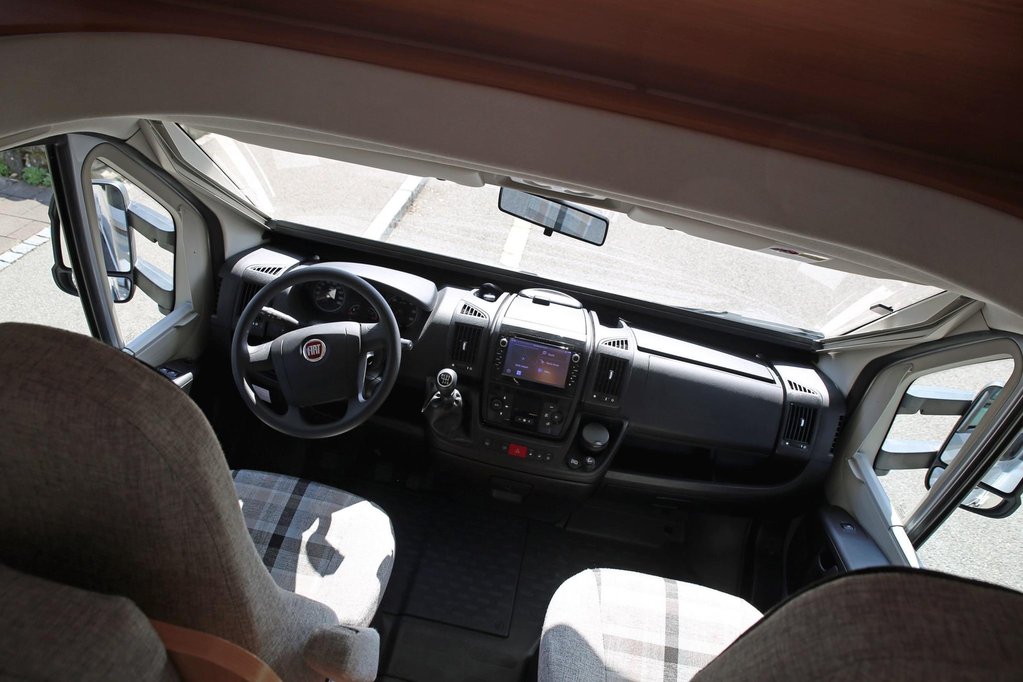 Camping-car Fiat LMC A 693 G 6 places et 6 couchages. Permis B â Image 6