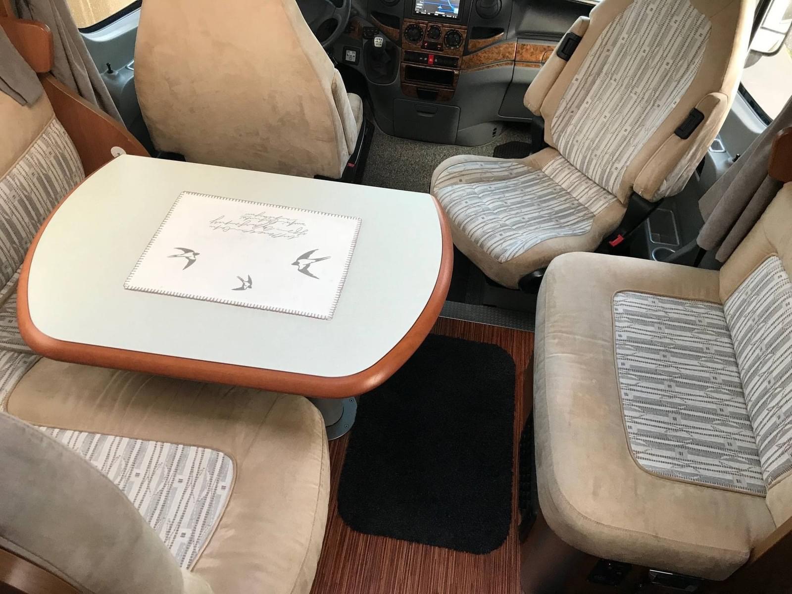 Laika Rexosline Motorhome 720 – Image 8