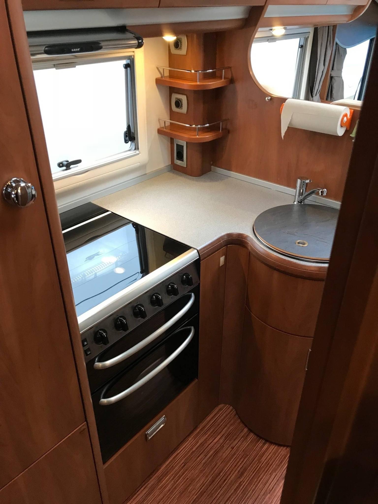 Laika Rexosline Motorhome 720 – Image 11