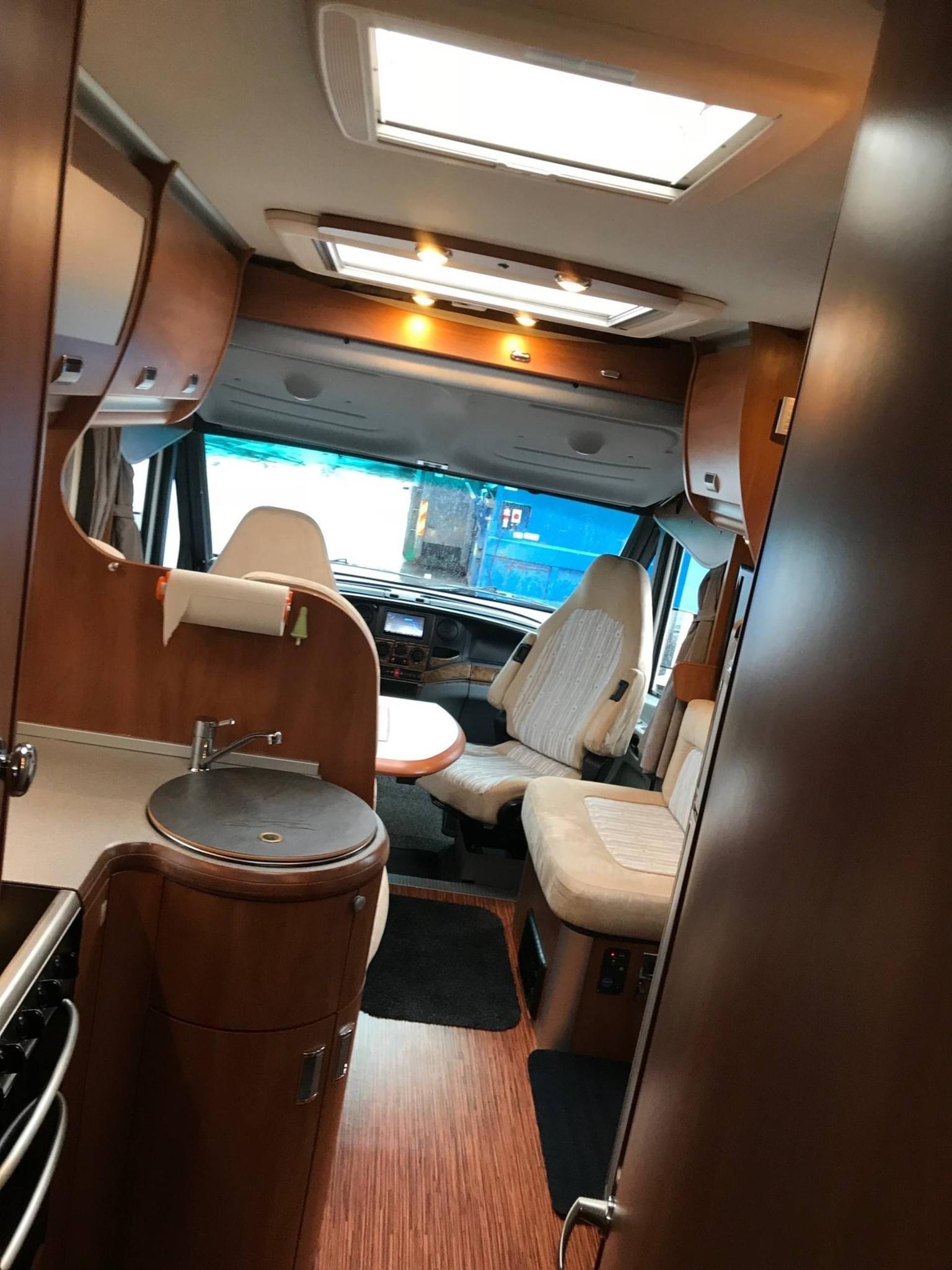 Laika Rexosline Motorhome 720 – Image 14