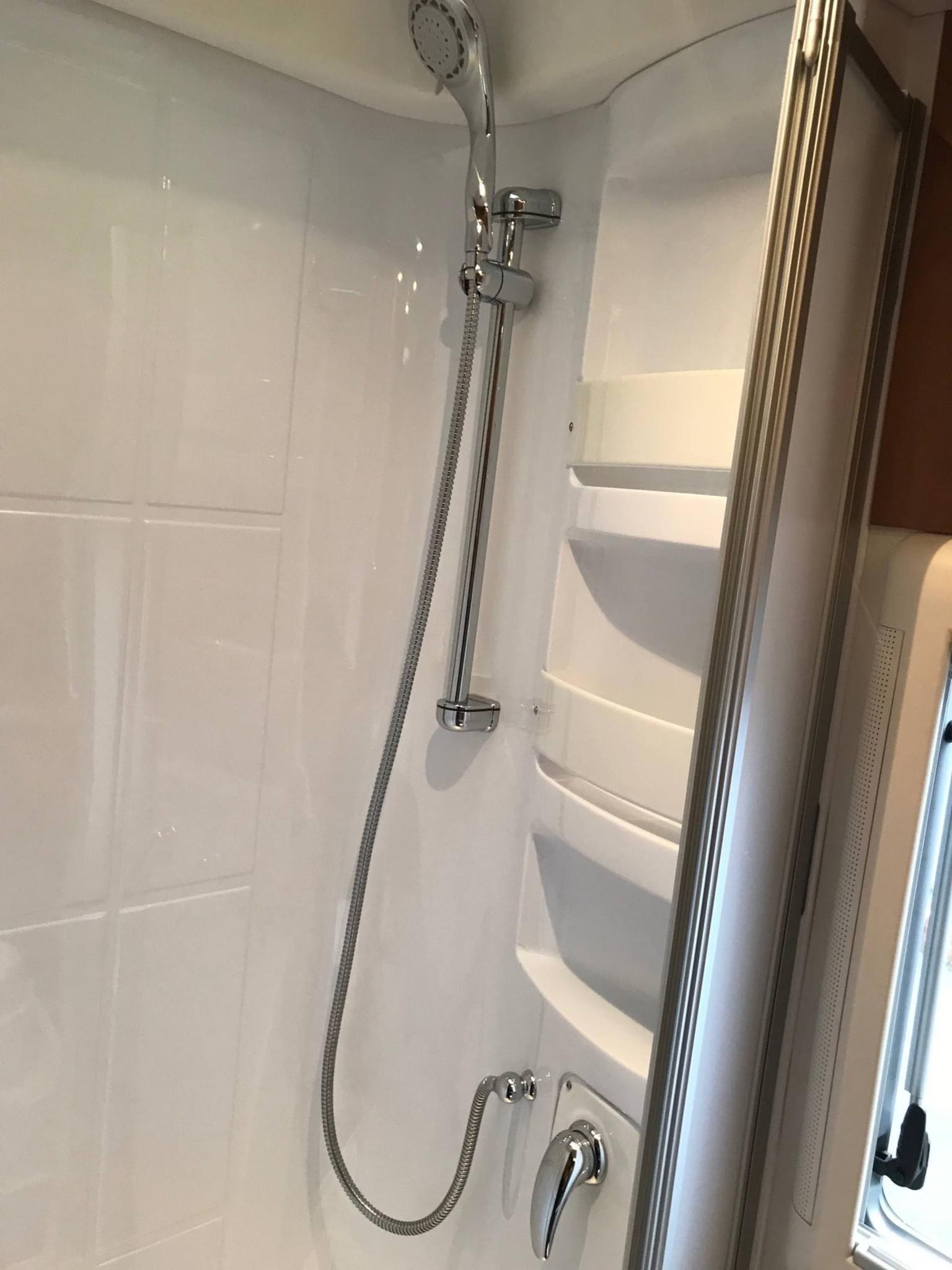 Laika Rexosline Motorhome 720 – Image 27