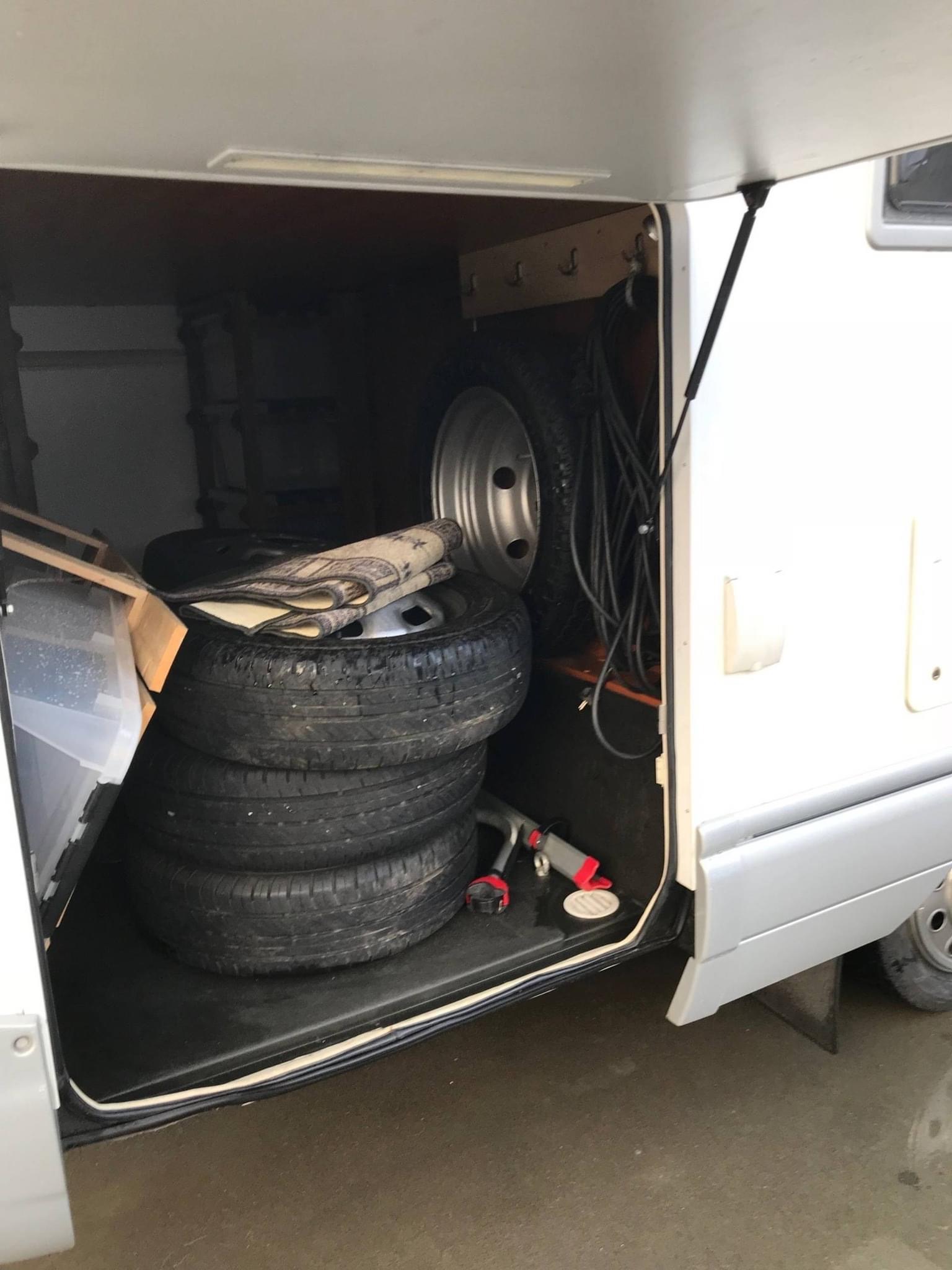 Laika Rexosline Motorhome 720 – Image 49