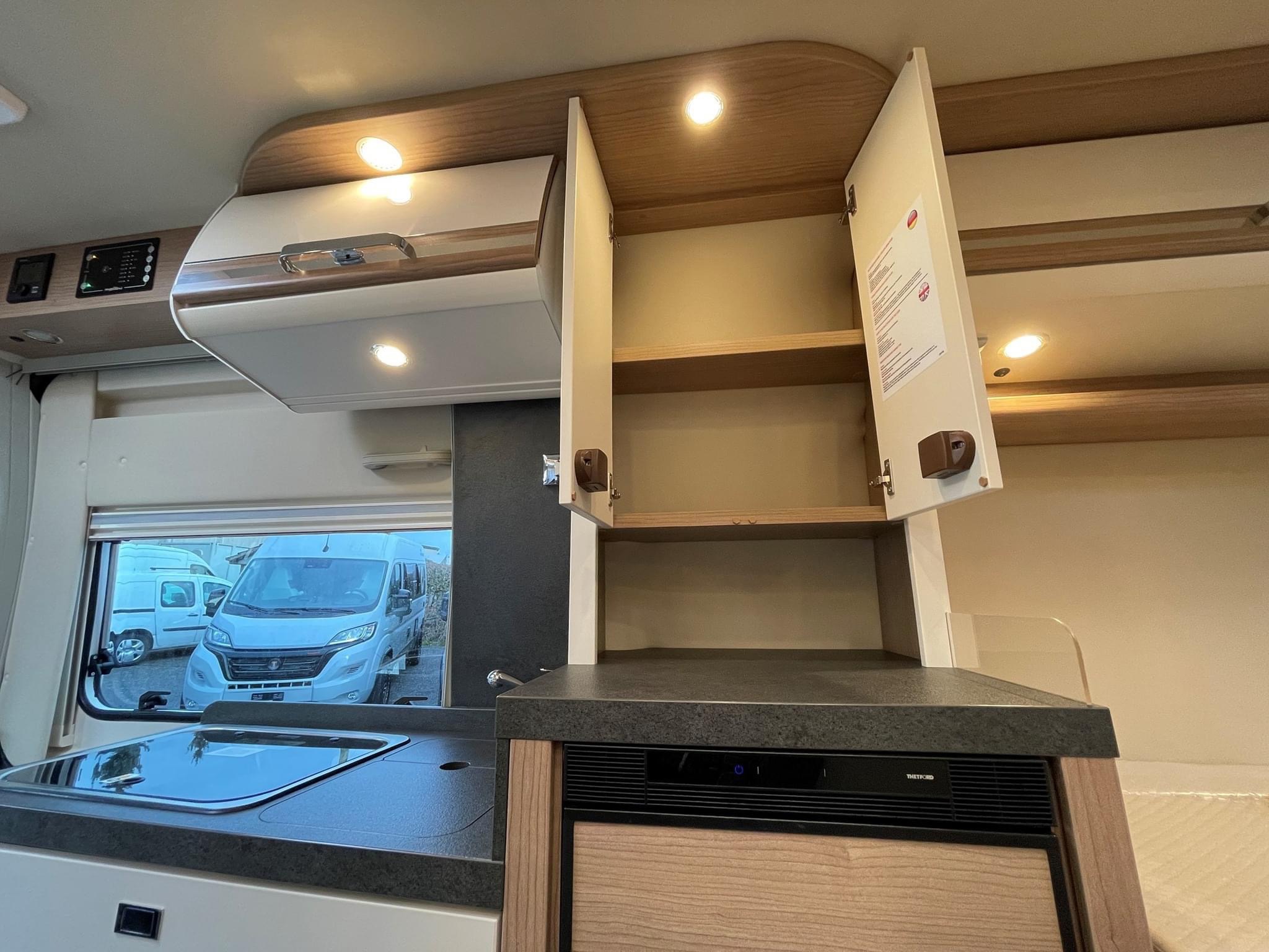 MALIBU DIVERSITY 600 DBK Compact VAN LIMITED-BLACK-EDITION (fourgon Van) – Image 27