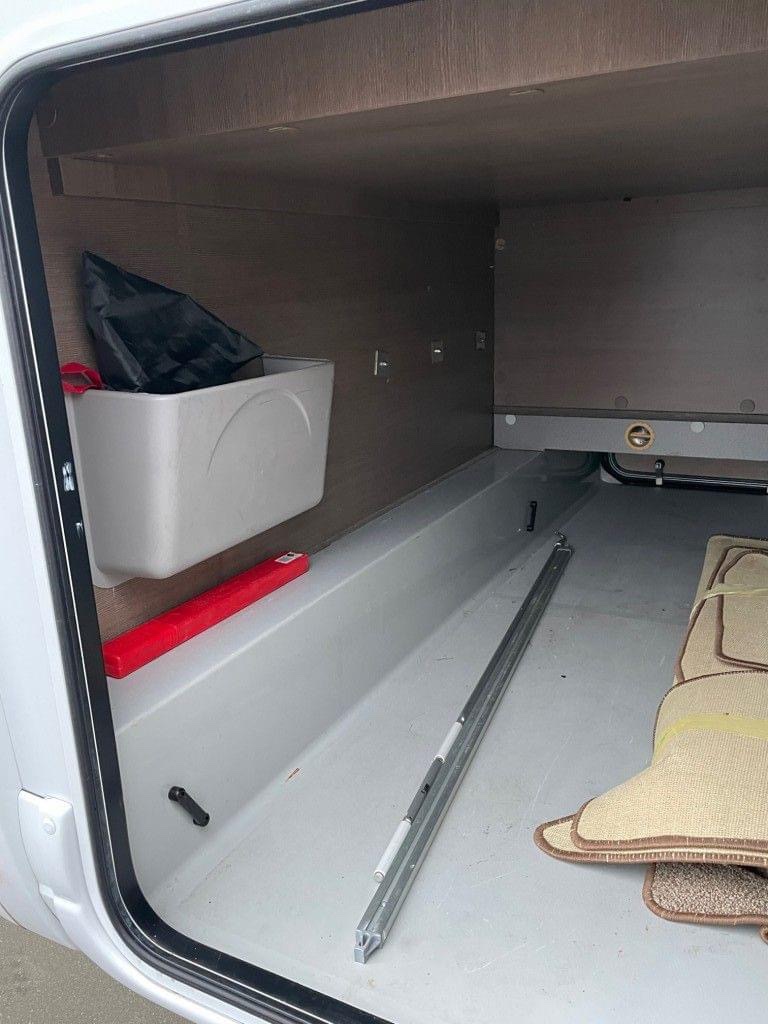 Pilote I069XLC (camping-car) – Image 8