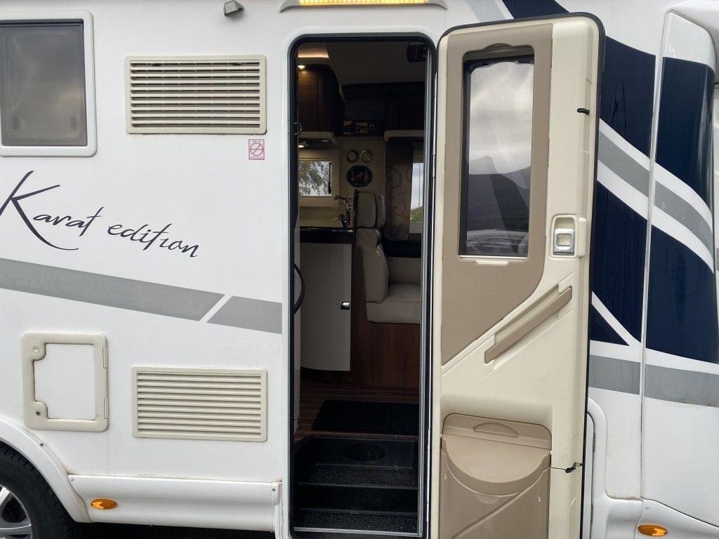 Mclouis Mc 2 Karat Edition avec lit queen (camping-car) – Image 6