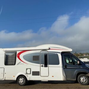 Camping-car BÜRSTNER Ixeo (semi-intégré)