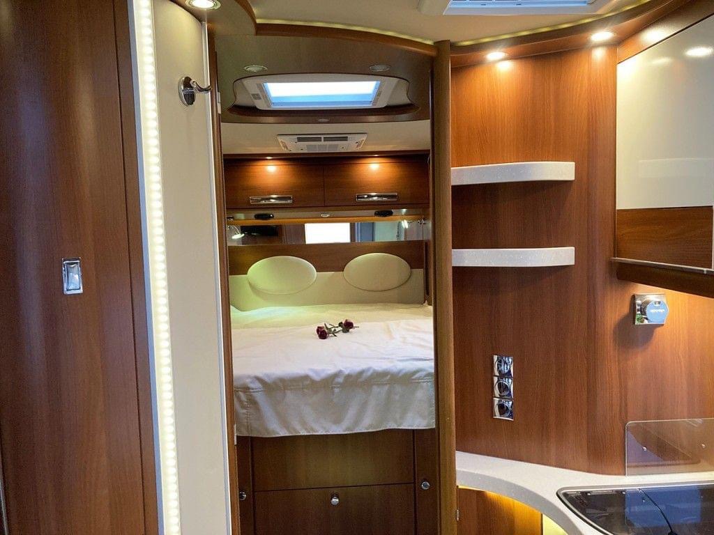 Camping-car Intégré Carthago Chic E-line en 51 QB – Image 16