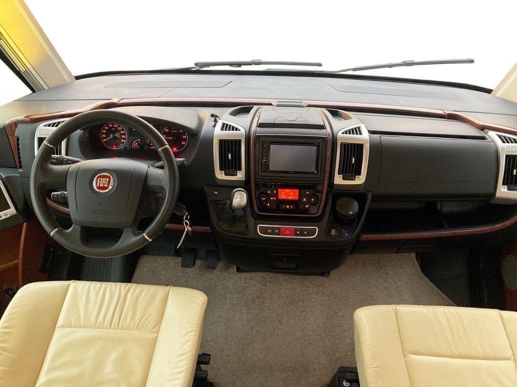 Camping-car Intégré Carthago Chic E-line en 51 QB – Image 28