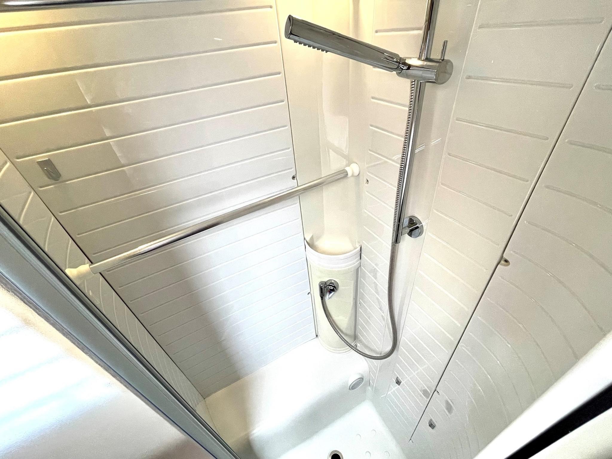 Camping-car FIAT Ducato 2.3JTD 130PS BÜRSTNER 55 ans ***LIT ÉLÉVATEUR*** (semi-intégré) – Image 11