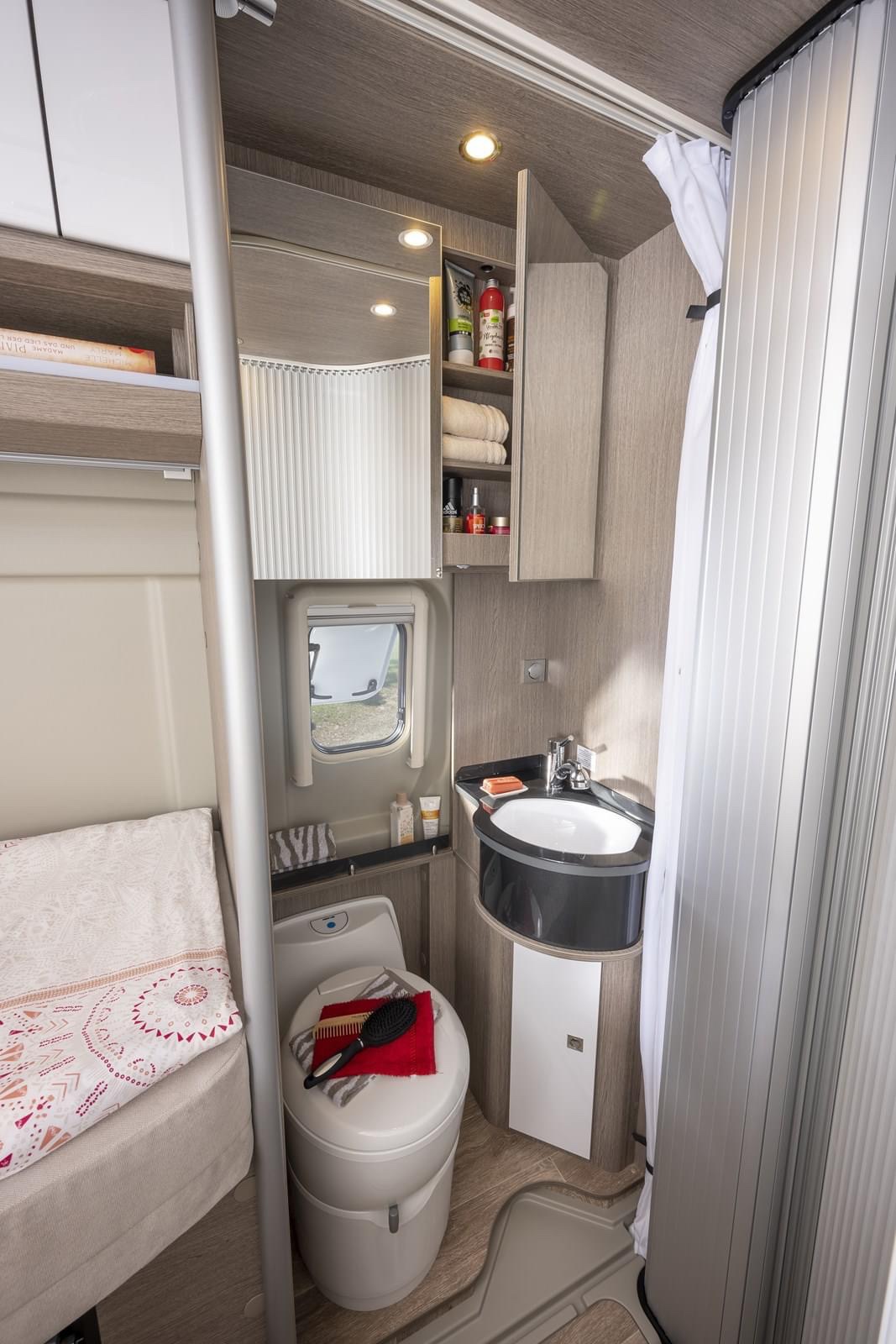 Camping-car PÖSSL DUCATO Roadcruiser XL (fourgon) – Image 11