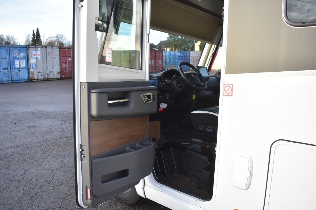 Camping-car FRANKIA L 840 GD 5.5T F-LINE LUXE AUVENT AUTOMATIQUE FOUR DOMETIC – Image 7