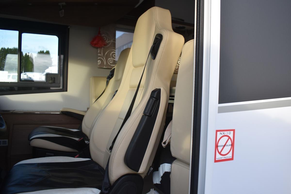 Camping-car FRANKIA L 840 GD 5.5T F-LINE LUXE AUVENT AUTOMATIQUE FOUR DOMETIC – Image 9