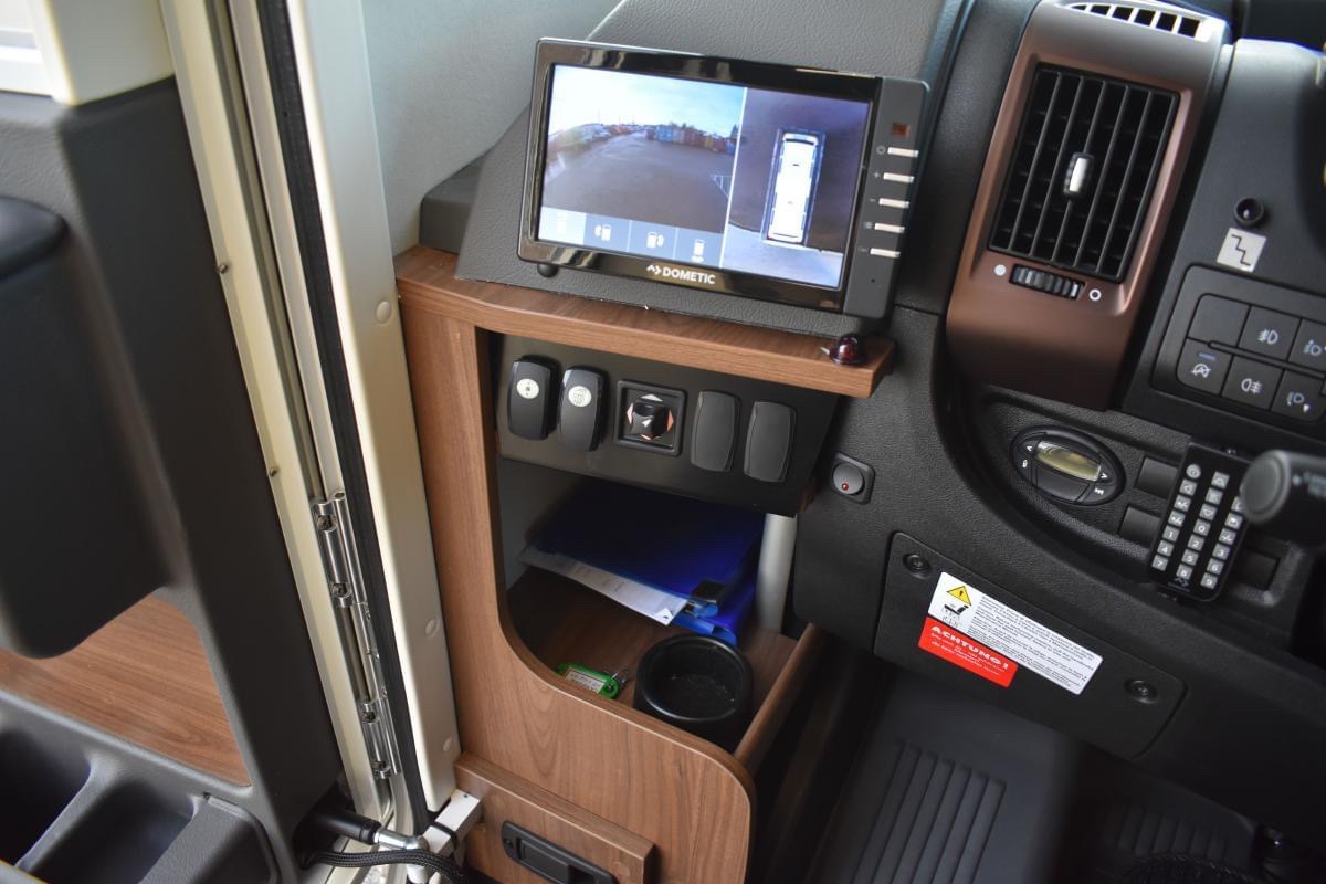 Camping-car FRANKIA L 840 GD 5.5T F-LINE LUXE AUVENT AUTOMATIQUE FOUR DOMETIC – Image 11