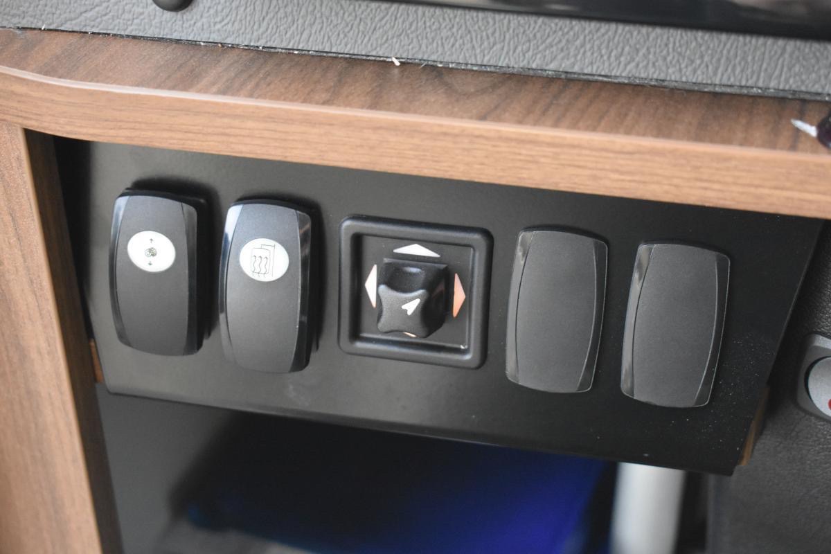 Camping-car FRANKIA L 840 GD 5.5T F-LINE LUXE AUVENT AUTOMATIQUE FOUR DOMETIC – Image 12