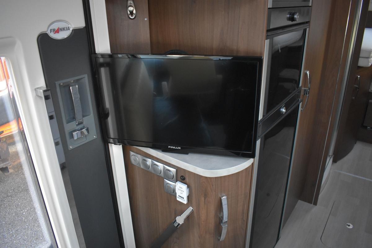 Camping-car FRANKIA L 840 GD 5.5T F-LINE LUXE AUVENT AUTOMATIQUE FOUR DOMETIC – Image 29