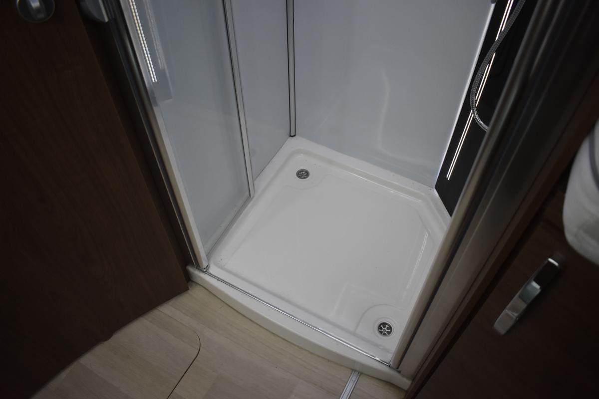 Camping-car FRANKIA L 840 GD 5.5T F-LINE LUXE AUVENT AUTOMATIQUE FOUR DOMETIC – Image 60