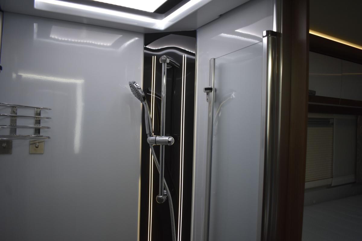 Camping-car FRANKIA L 840 GD 5.5T F-LINE LUXE AUVENT AUTOMATIQUE FOUR DOMETIC – Image 64