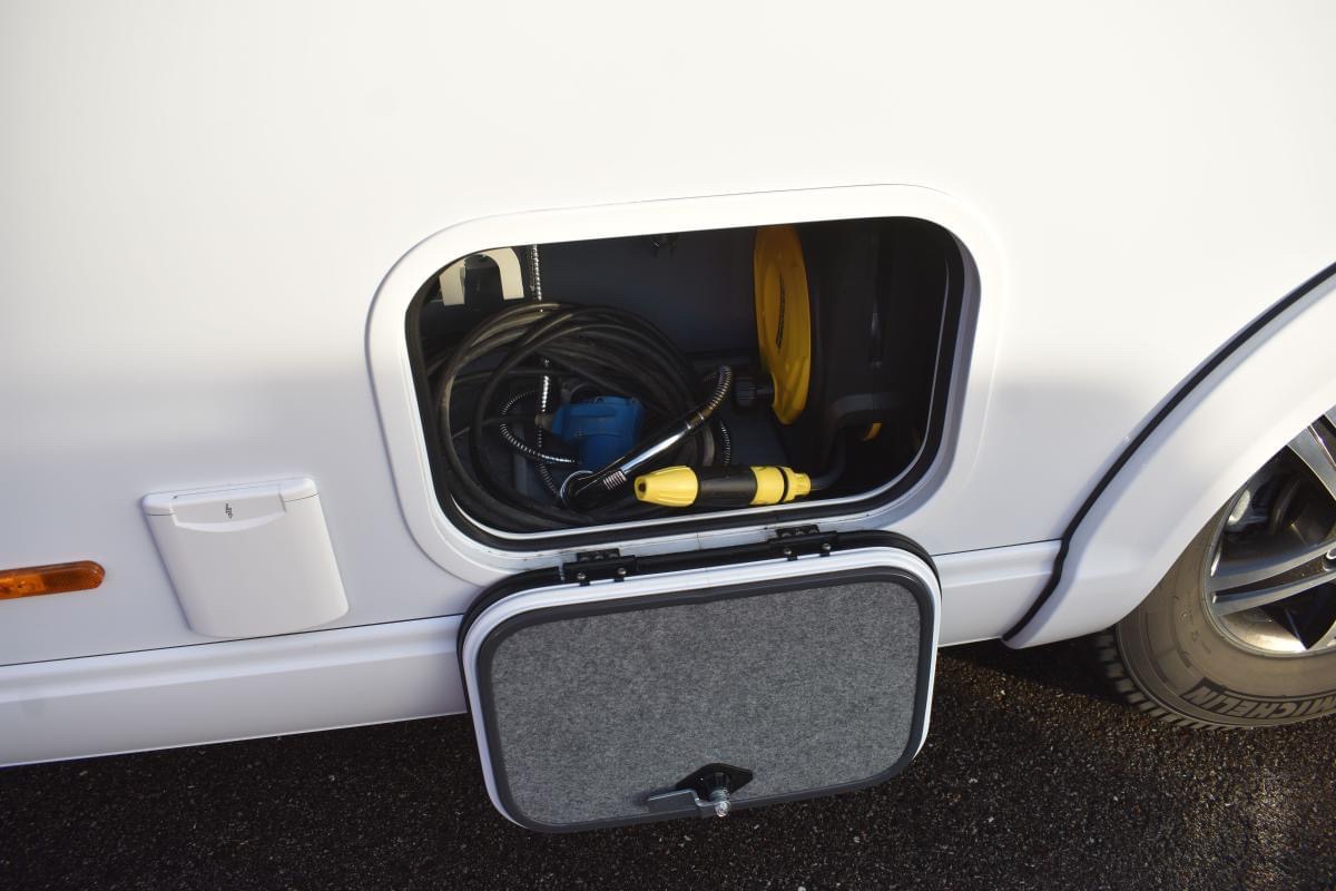 Camping-car FRANKIA L 840 GD 5.5T F-LINE LUXE AUVENT AUTOMATIQUE FOUR DOMETIC – Image 75