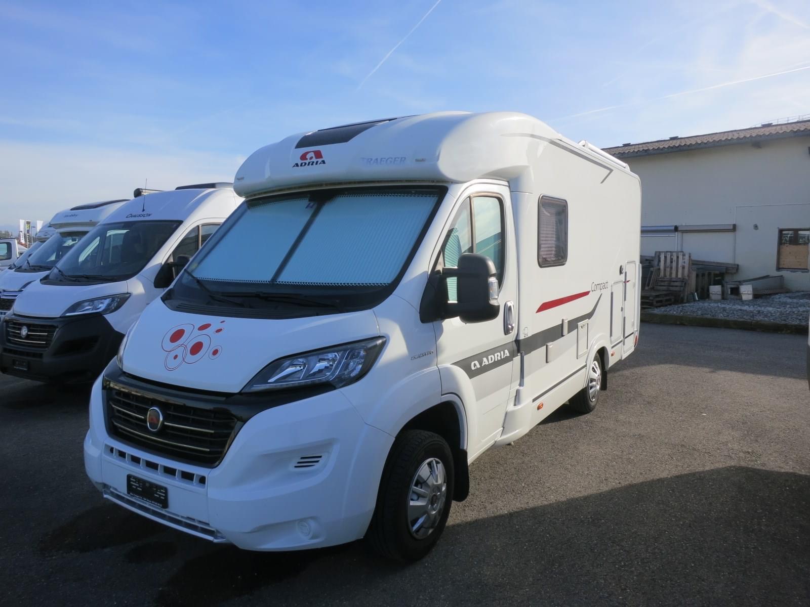 Camping-car ADRIA Compact SPX (semi-intégré)