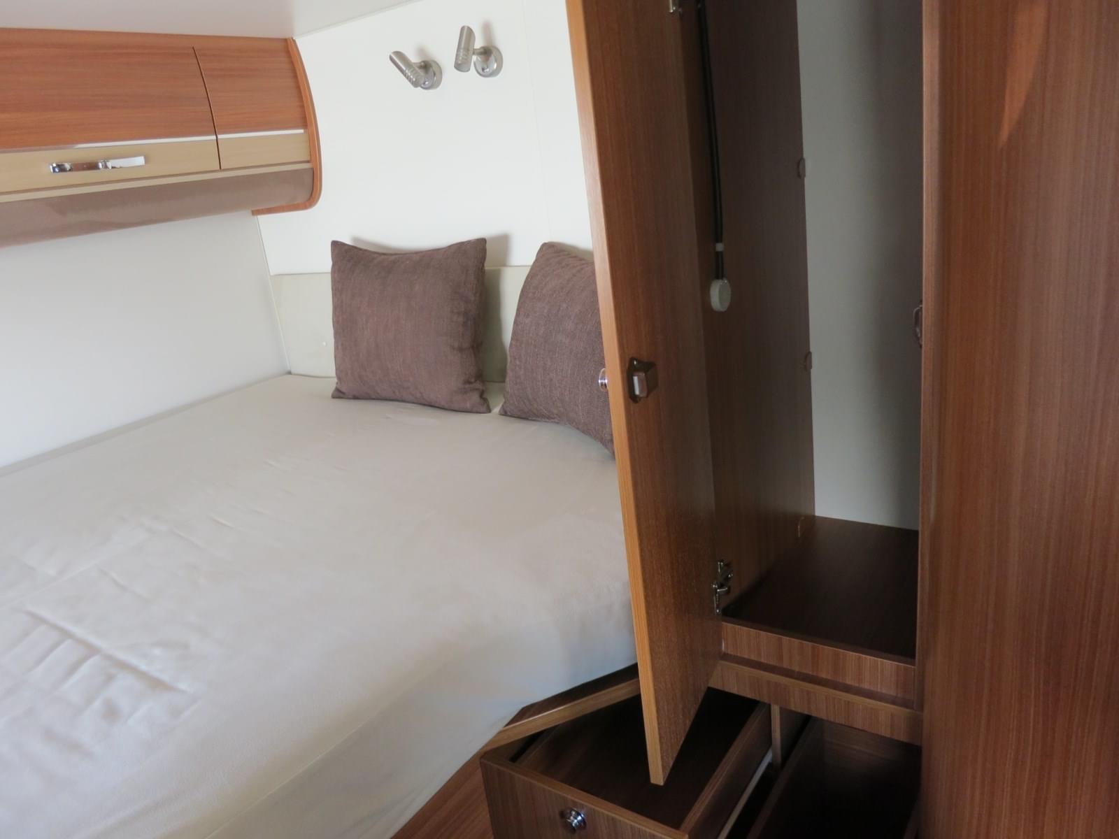 Camping-car ADRIA Compact SPX (semi-intégré) – Image 14