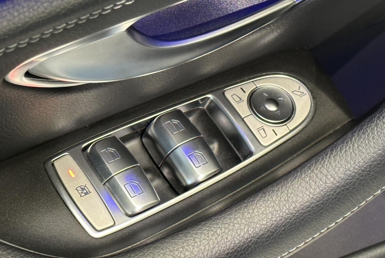 Mercedes-Benz Classe E350 – Image 26