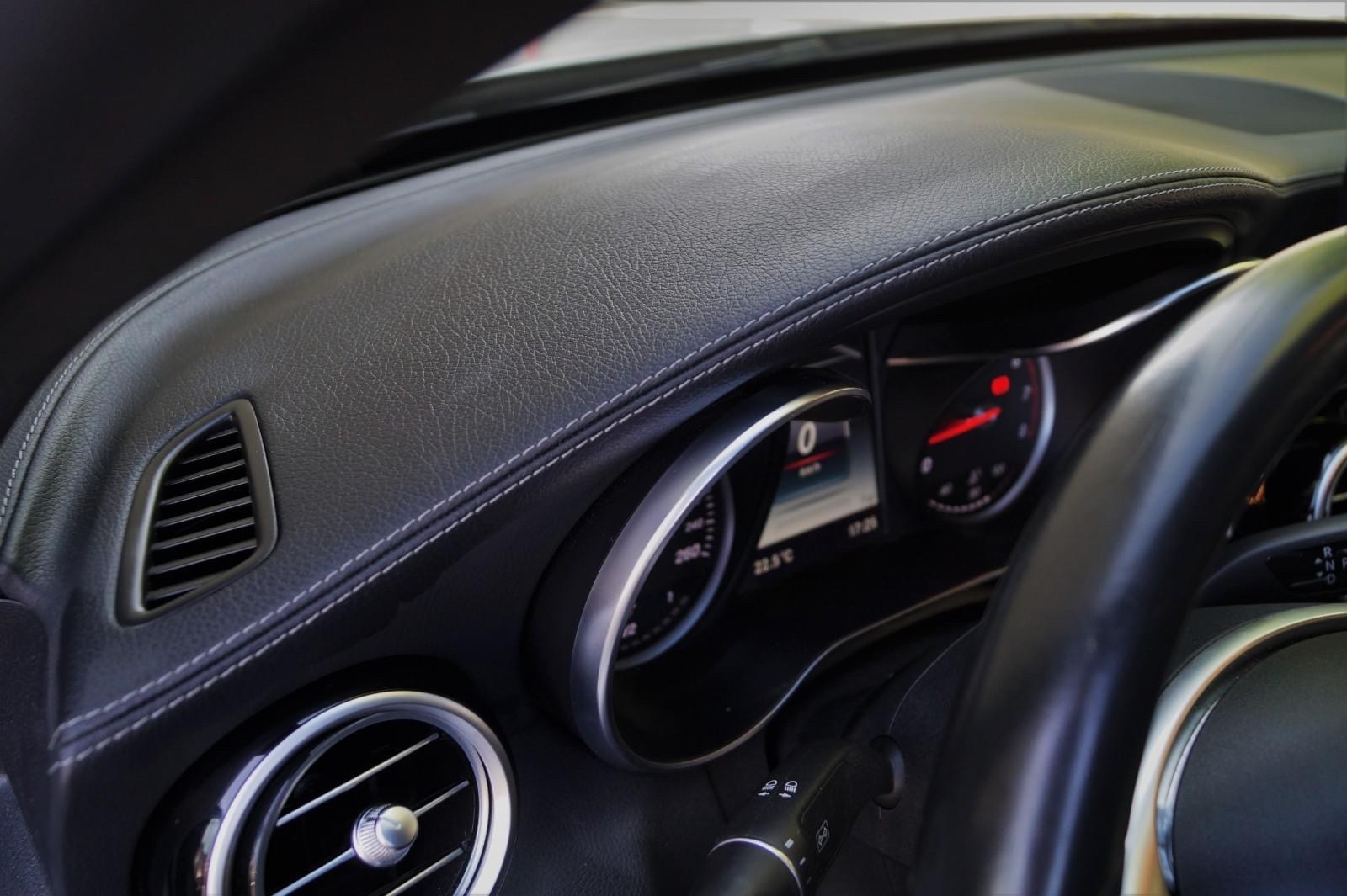 Mercedes-Benz Classe C 180 AMG – Image 18