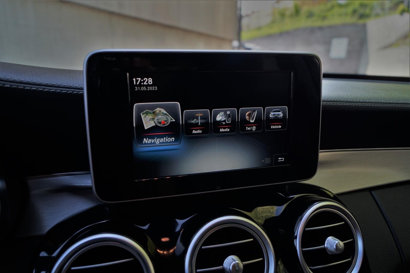 Mercedes-Benz Classe C 180 AMG – Image 17