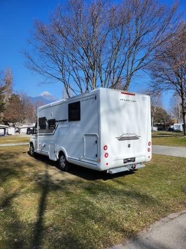 Camping-car FLEURETTE Florium Mayflower 74 LMF (Semi-intégré) – Image 5